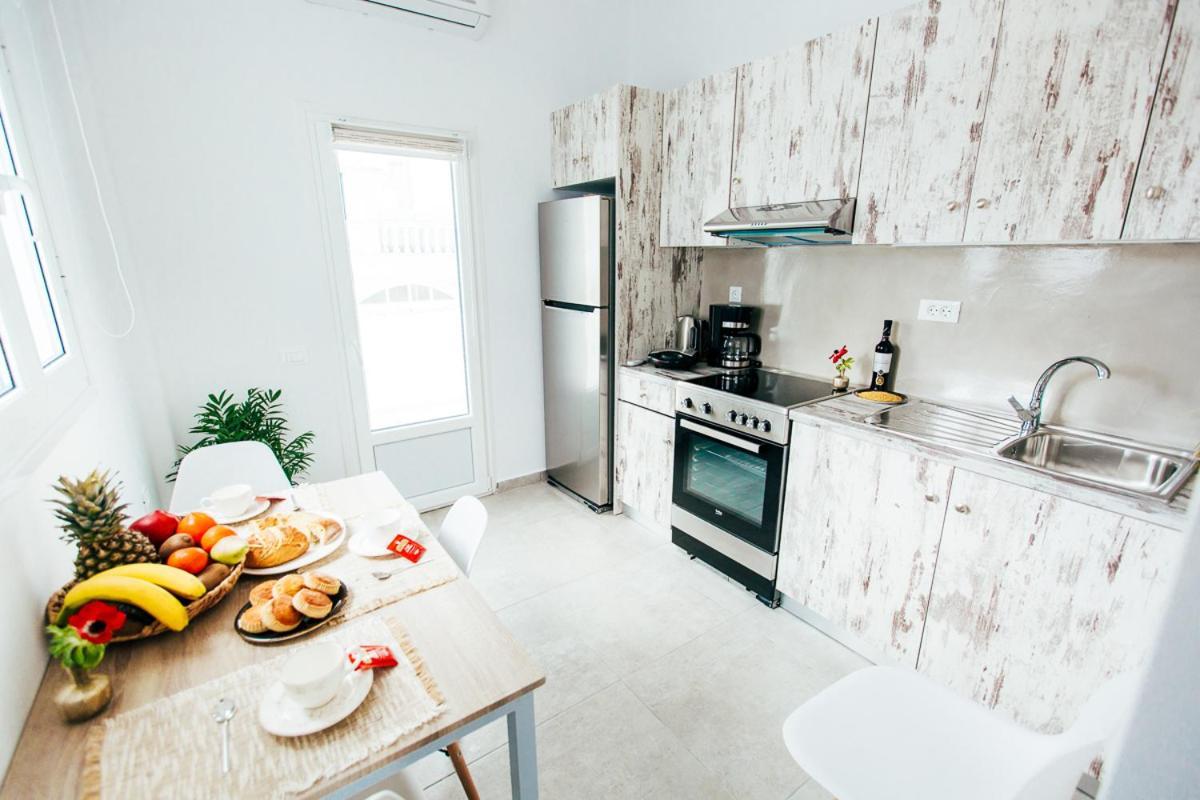 Floresita Apartment Fira  Eksteriør bilde